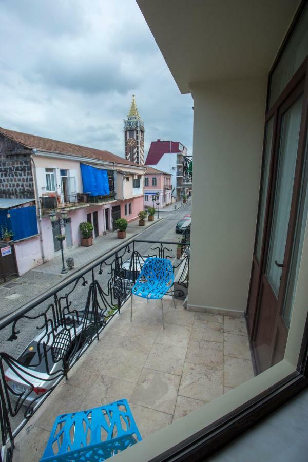 Downtown Hotel Batumi Exterior foto