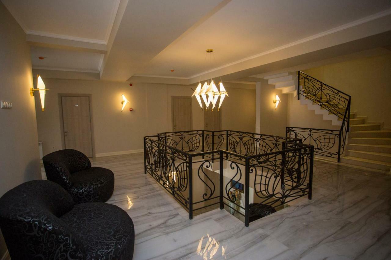 Downtown Hotel Batumi Exterior foto