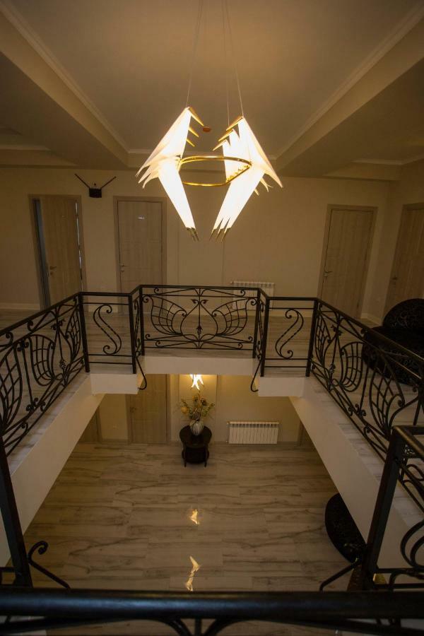 Downtown Hotel Batumi Exterior foto