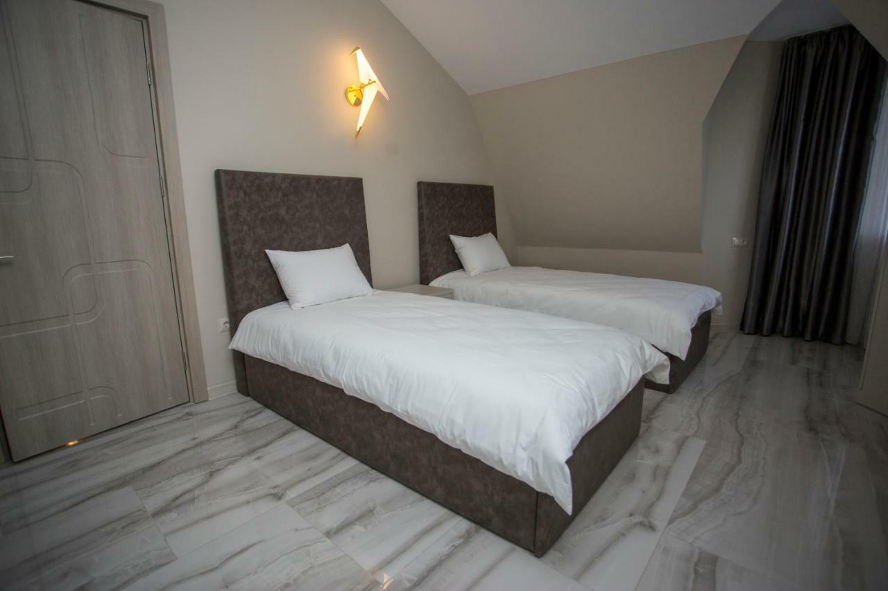 Downtown Hotel Batumi Exterior foto