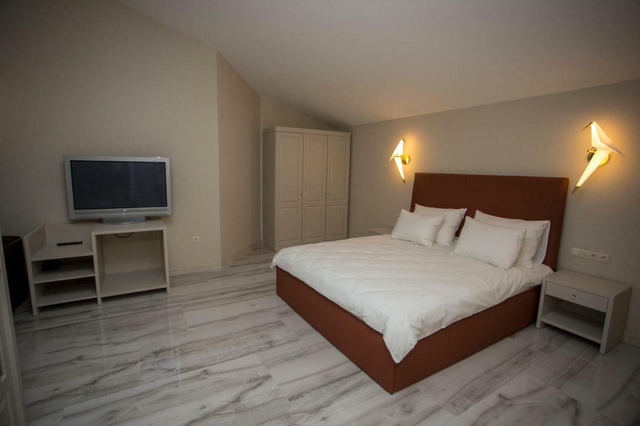 Downtown Hotel Batumi Exterior foto